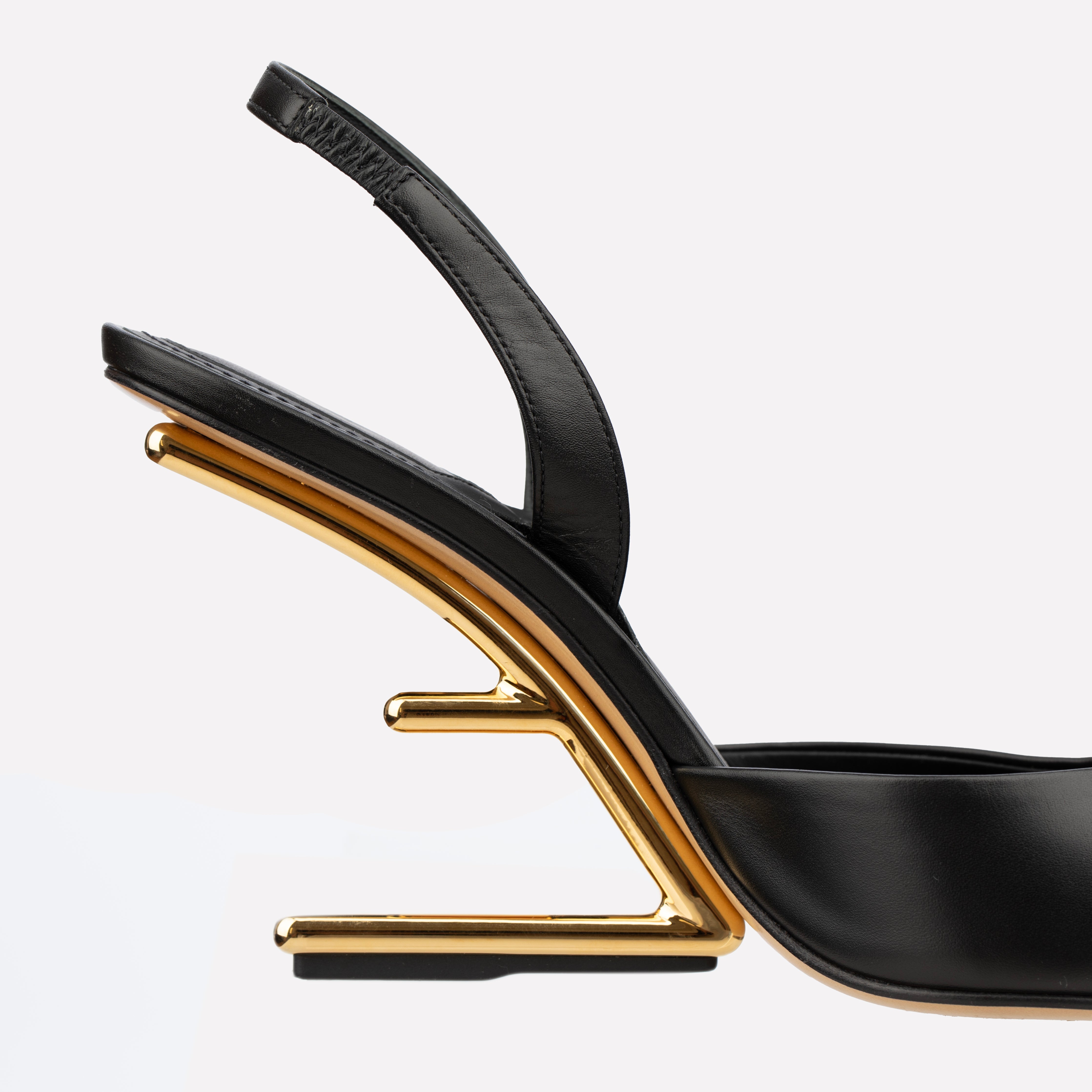 Fendi Pointed Leather Pumps In Black - Size | 39 IT