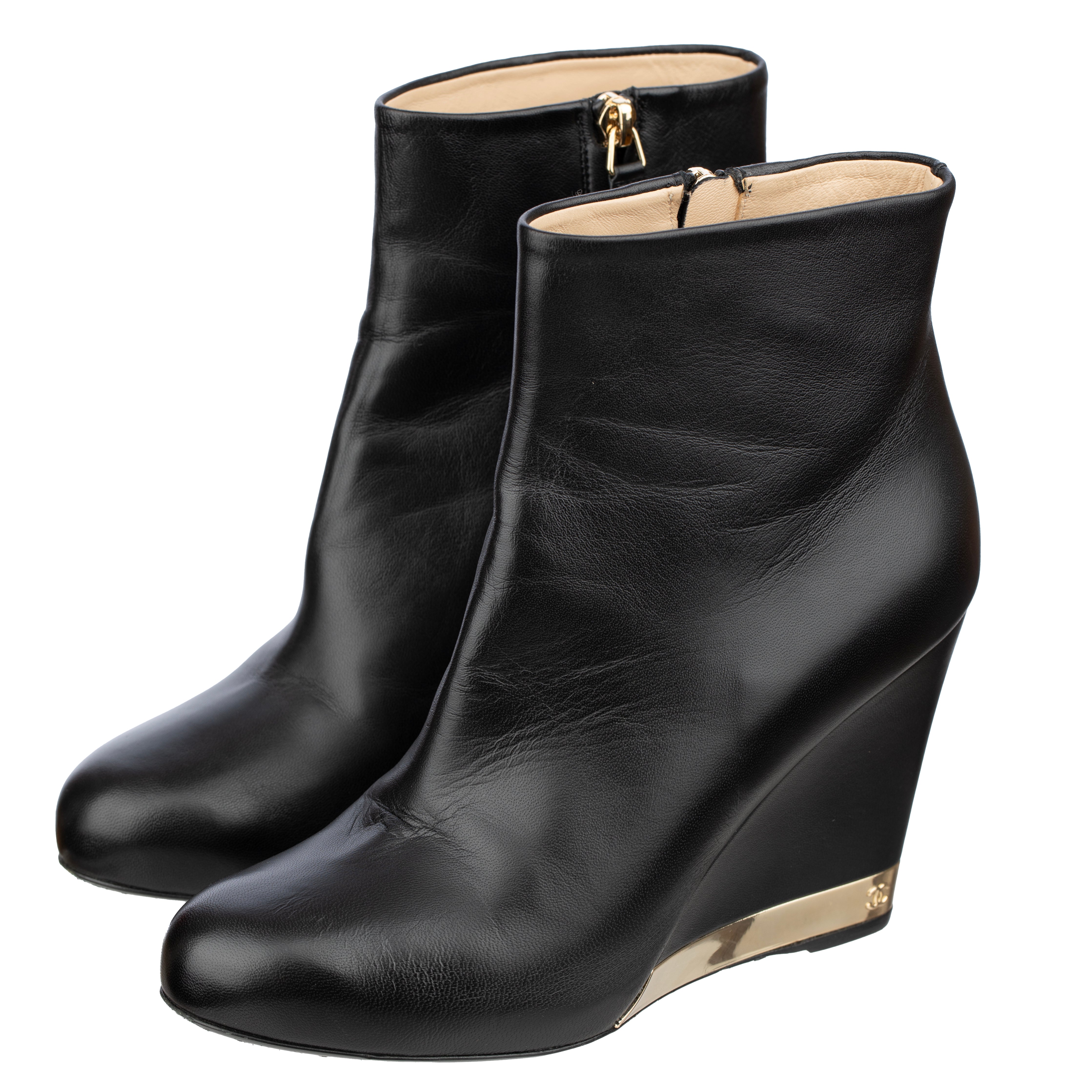 Chanel Wedge Booties In Black Leather With Gold Details - Size | 38 C FR