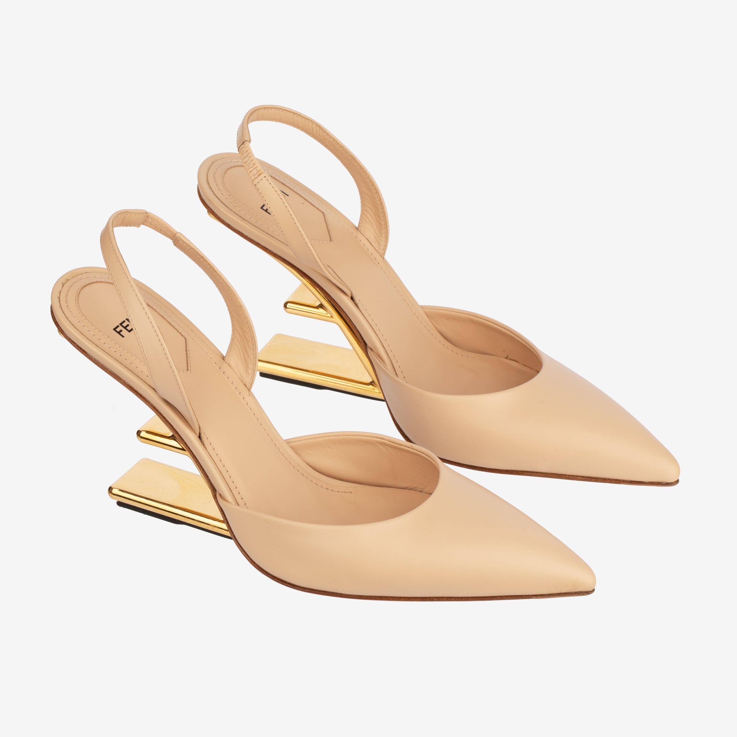 Fendi Pointed Leather Pumps In Beige/Nude - Size | 39 IT