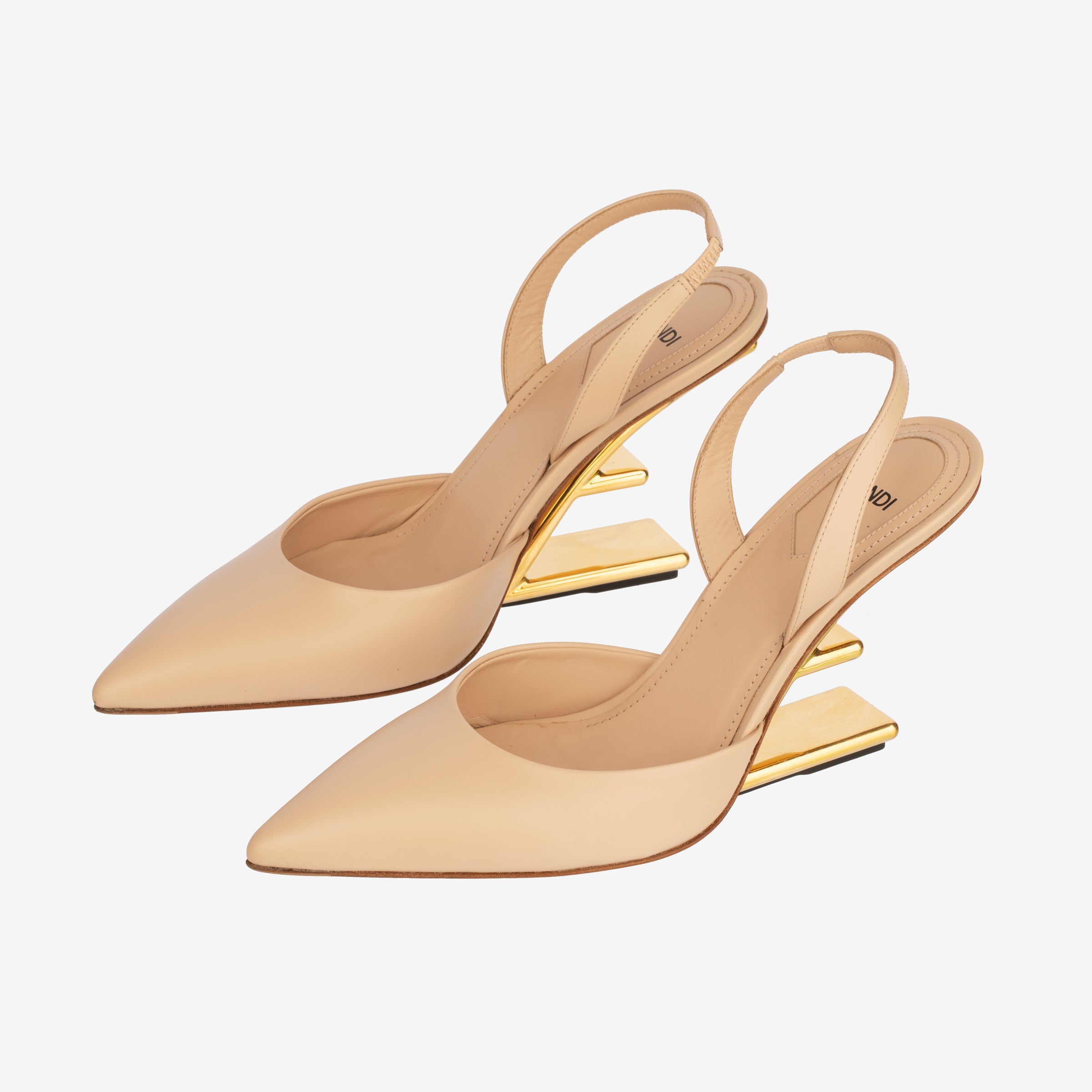 Fendi Pointed Leather Pumps In Beige/Nude - Size | 39 IT