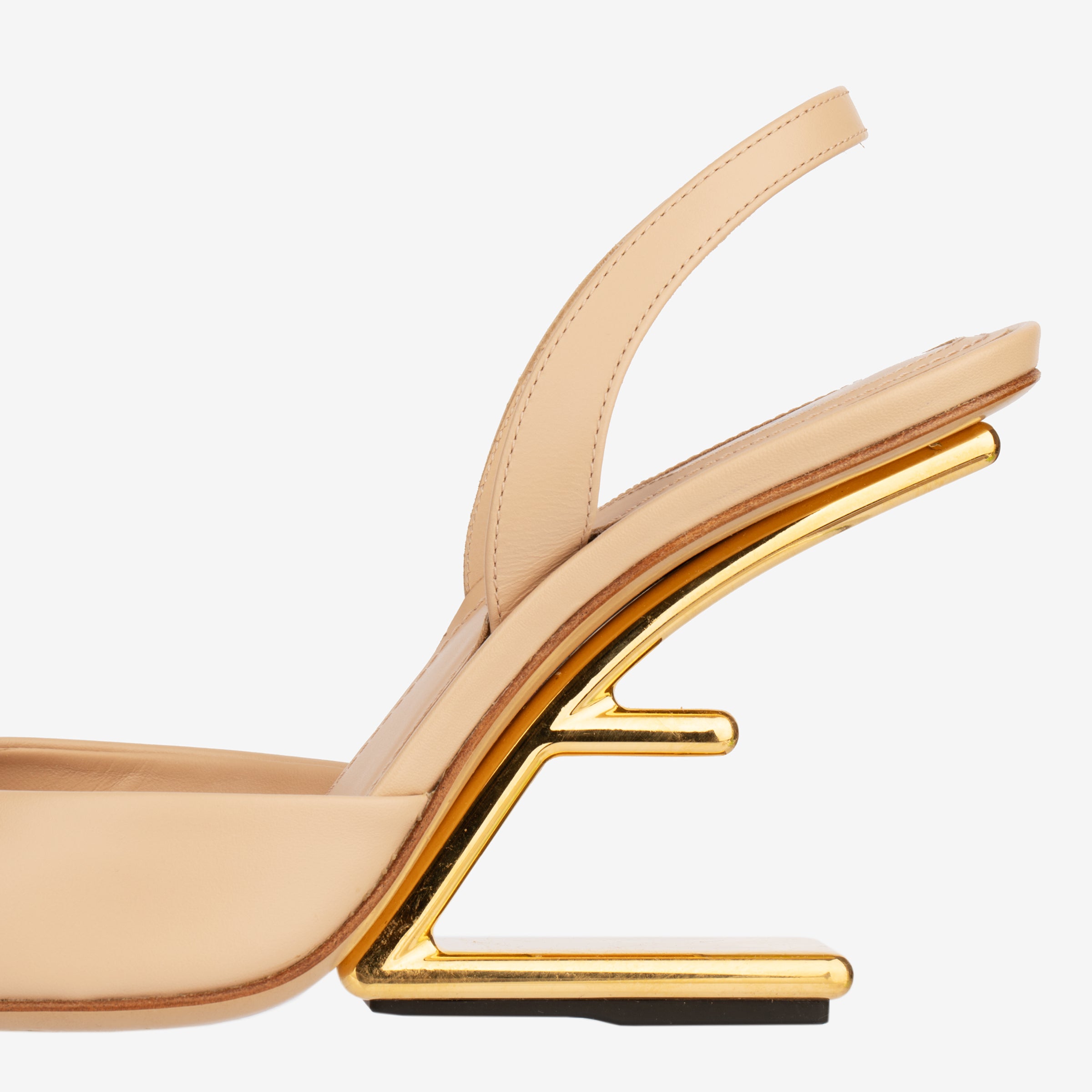 Fendi Pointed Leather Pumps In Beige/Nude - Size | 39 IT