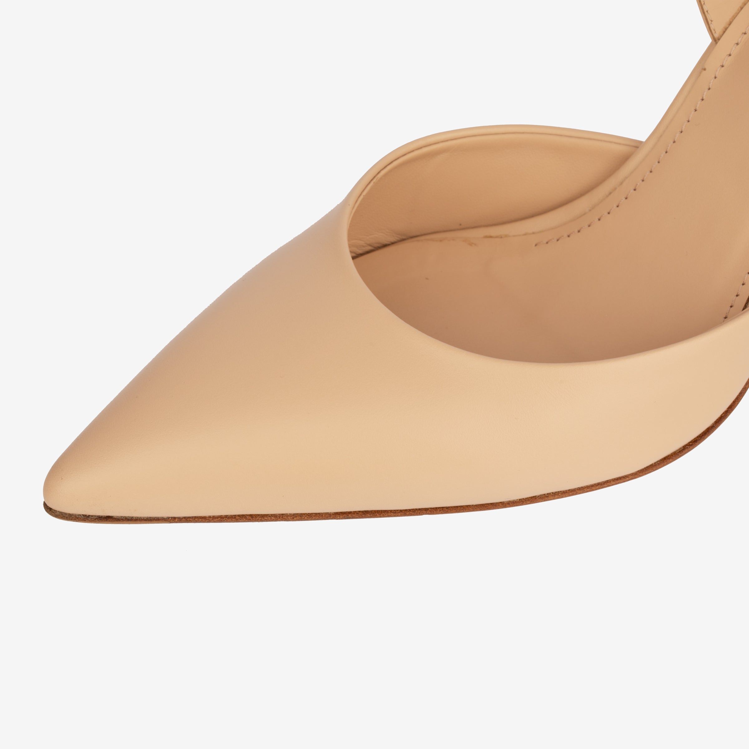 Fendi Pointed Leather Pumps In Beige/Nude - Size | 39 IT