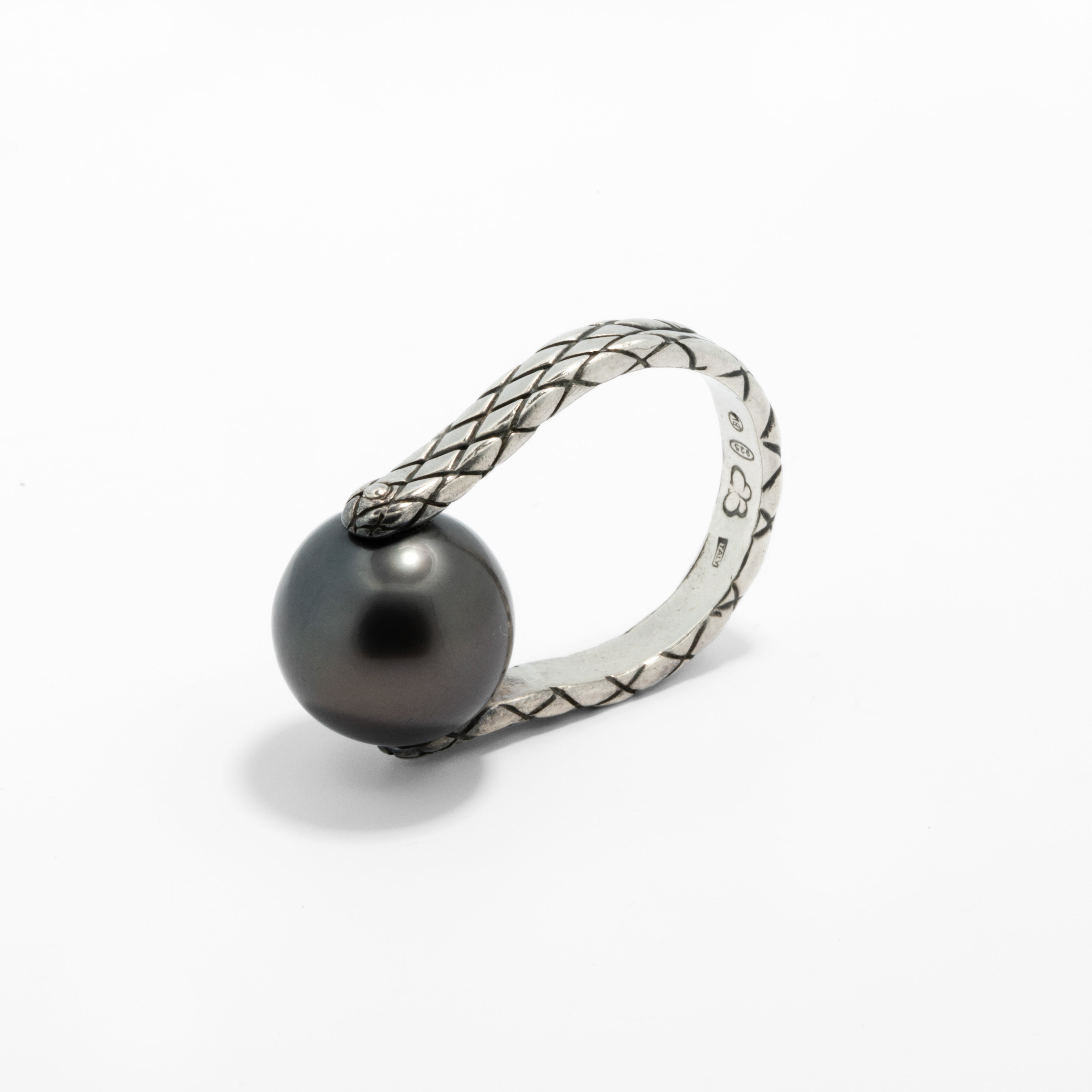 Bottega Veneta Intrecciato Sterling Silver Ring with Black Tahitian Pearl