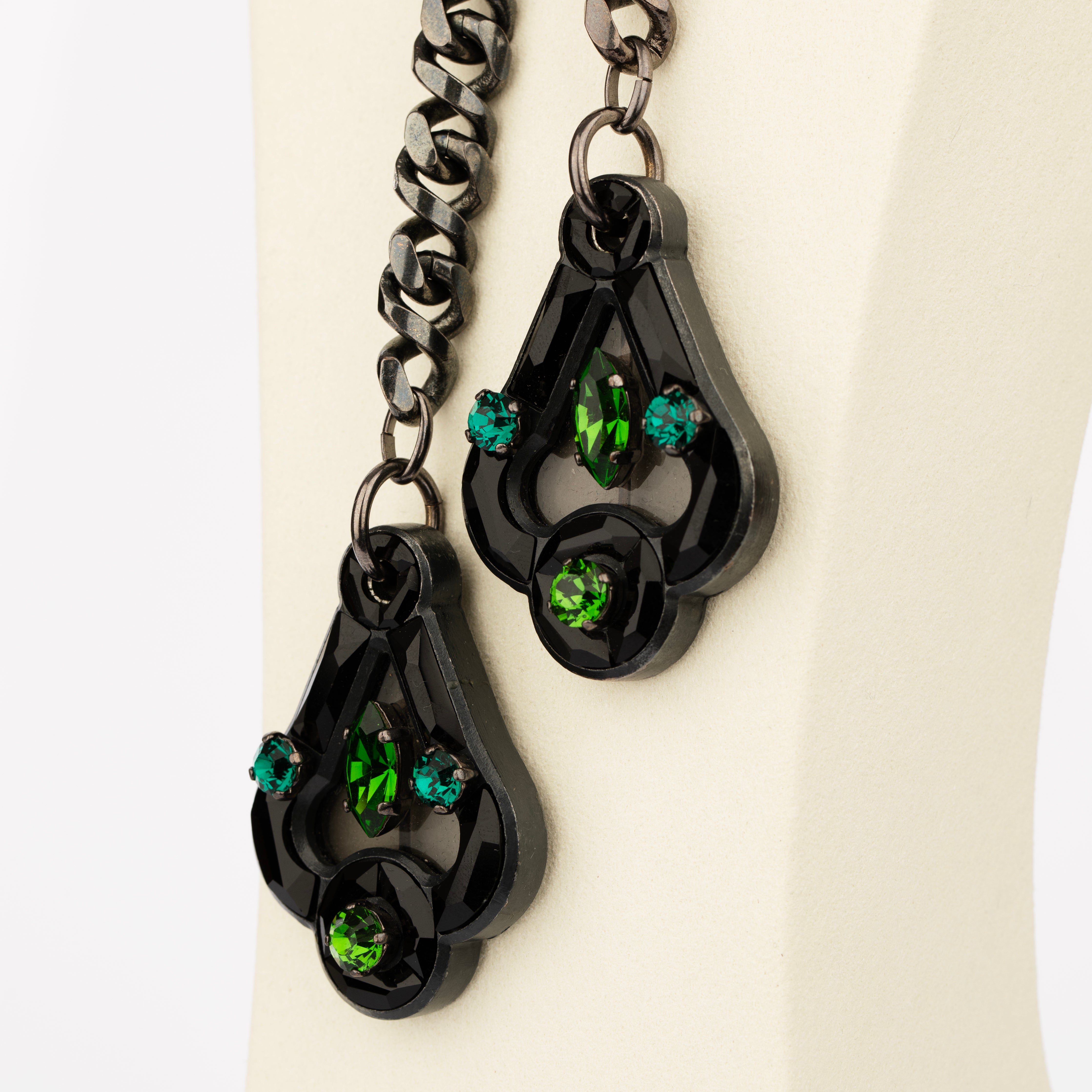 Lanvin Black Anthracite Chain and Green Crystal Lariat Necklace