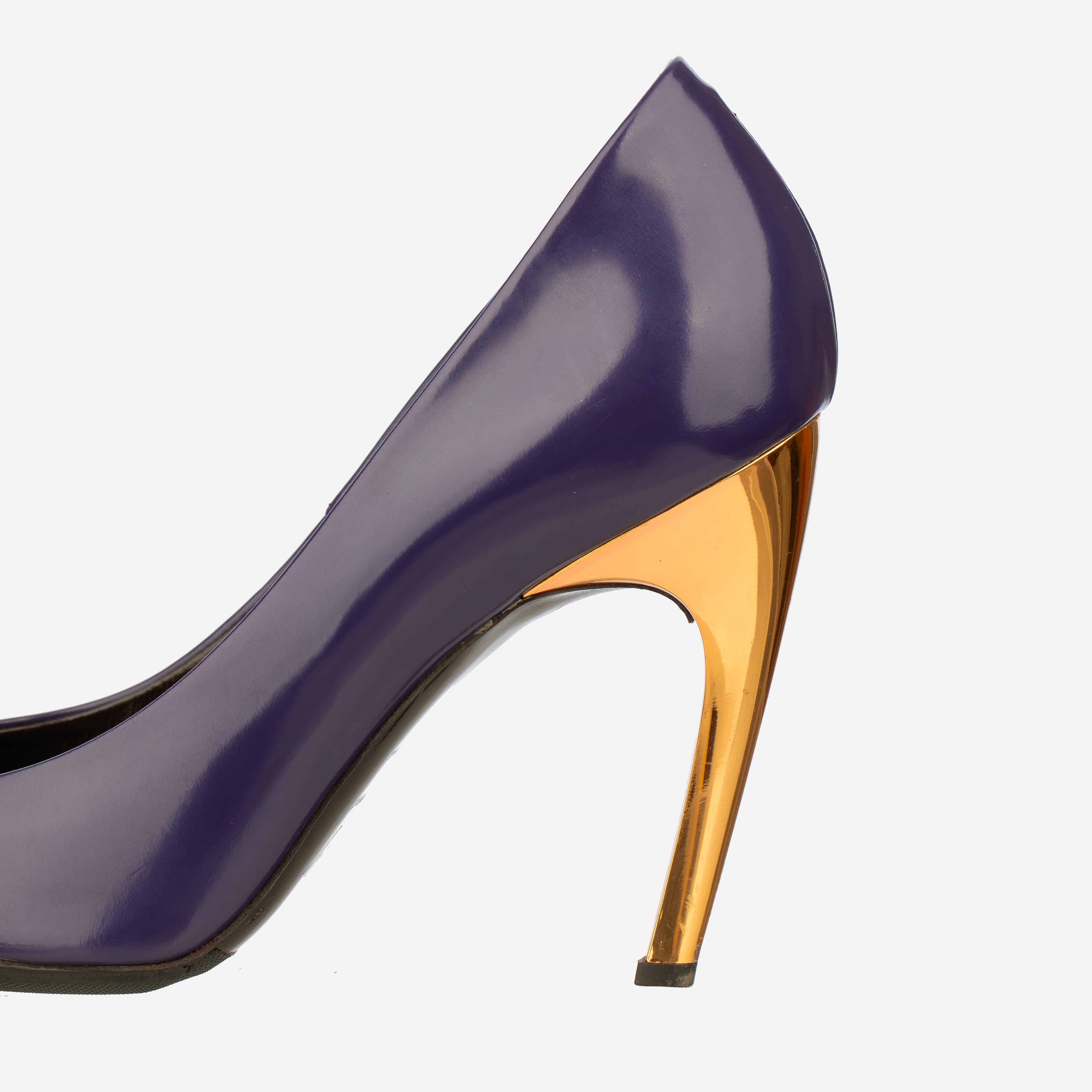 Roger Vivier Aubergine Patent Leather Heels with Gold Details - Size | 36 IT