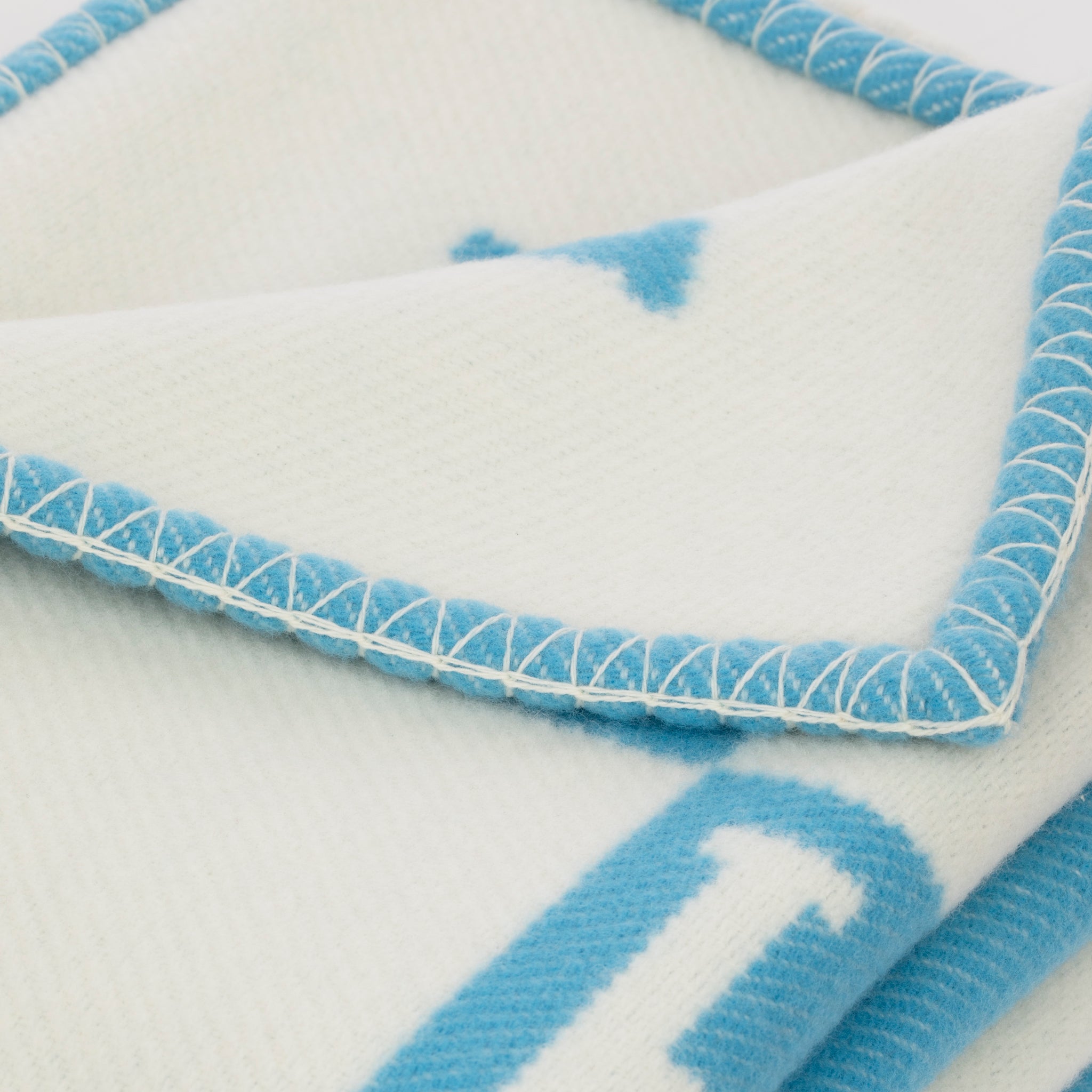 Hermes Baby Avalon Blanket Bleu Genievre & Blanc Wool & Cashmere