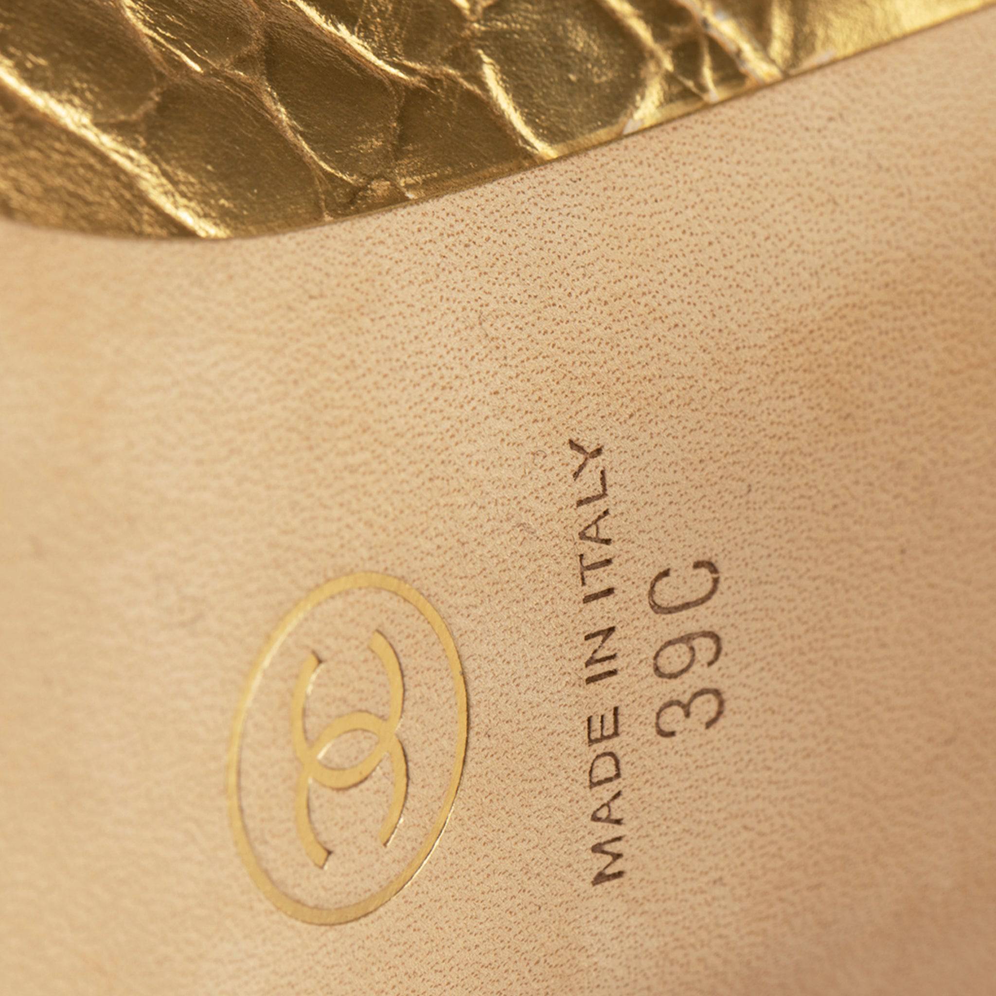 CHANEL PHARAOH TREASURE METALLIC GOLD CROCODILE EMBOSSED LEATHER HIGH BOOTS 39 FR - On Repeat