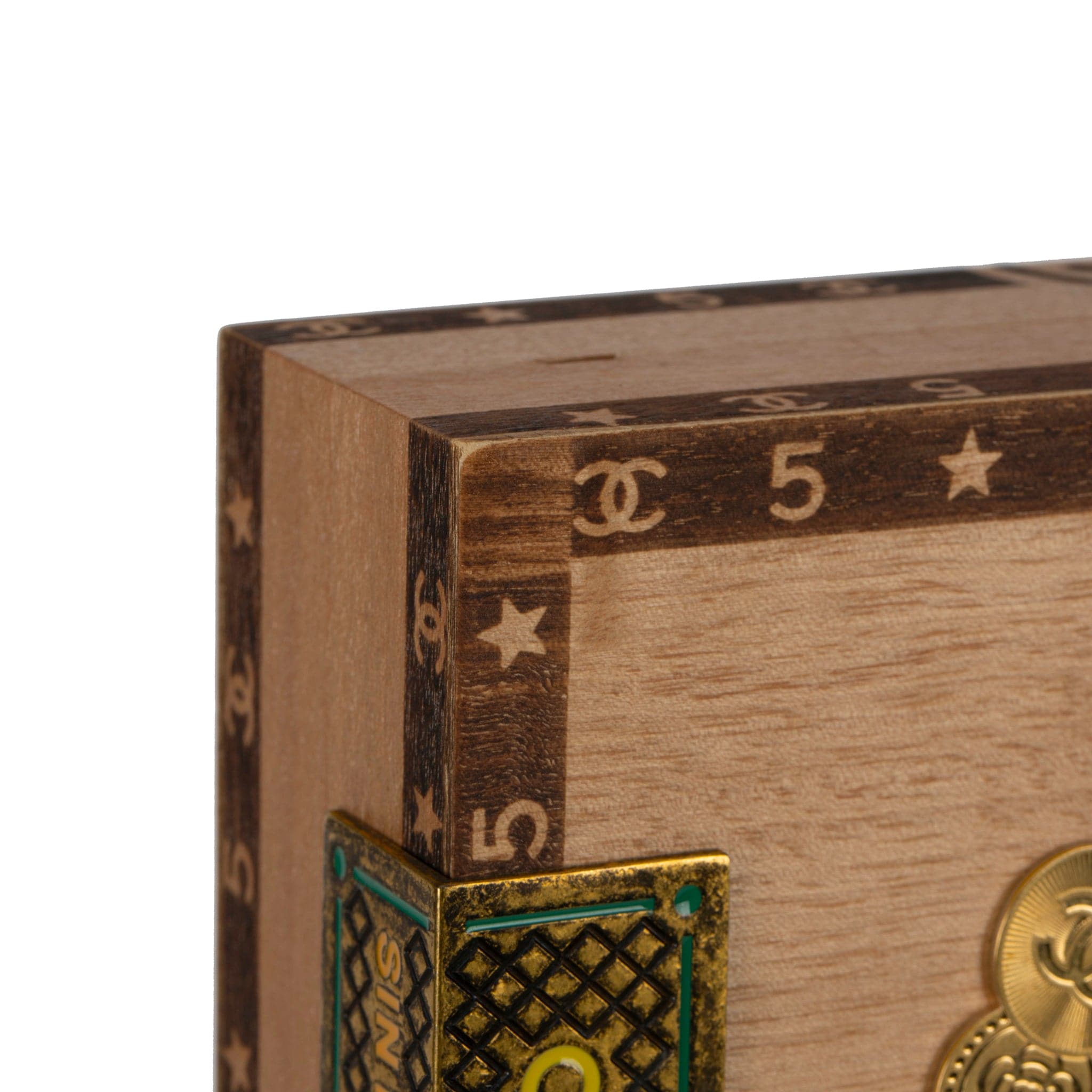 CHANEL MINAUDIÈRE LIMITED EDITION HAVANA BY THE NIGHT COCO CUBAN CIGAR CASE AGED GOLD HARDWARE - On Repeat