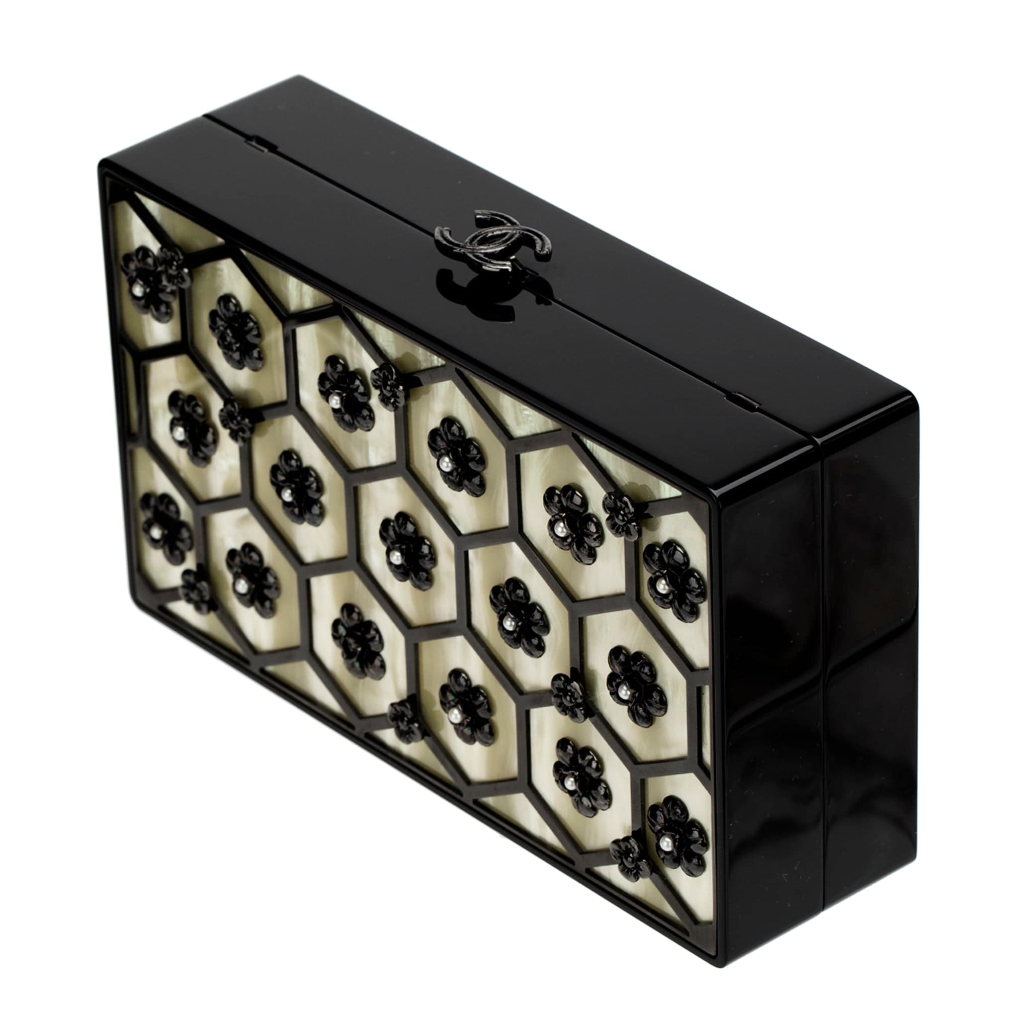 CHANEL MINAUDIÈRE LIMITED EDITION MOTHER-OF-PEARL BLACK HARDWARW - On Repeat