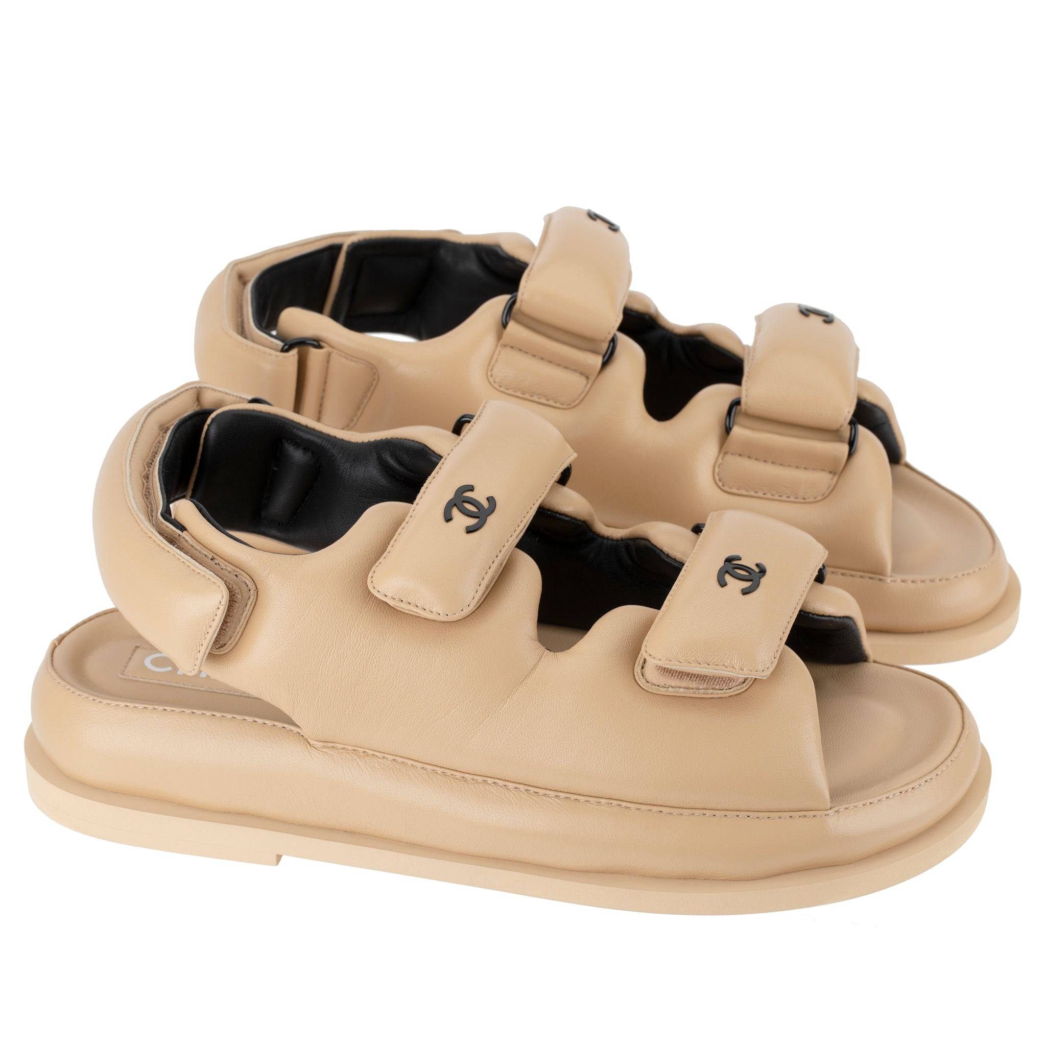 CHANEL DAD SANDALS PADDED LAMBSKIN BEIGE 39 FR - On Repeat