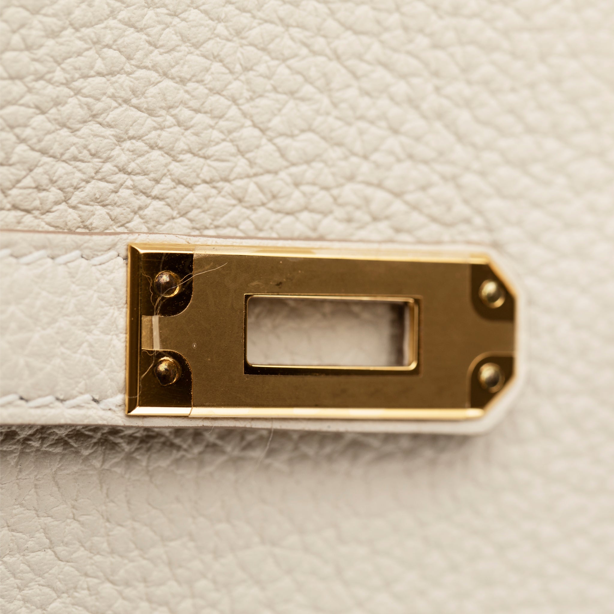 HERMES KELLY 25CM CRAIE TOGO LEATHER GOLD HARDWARE - On Repeat