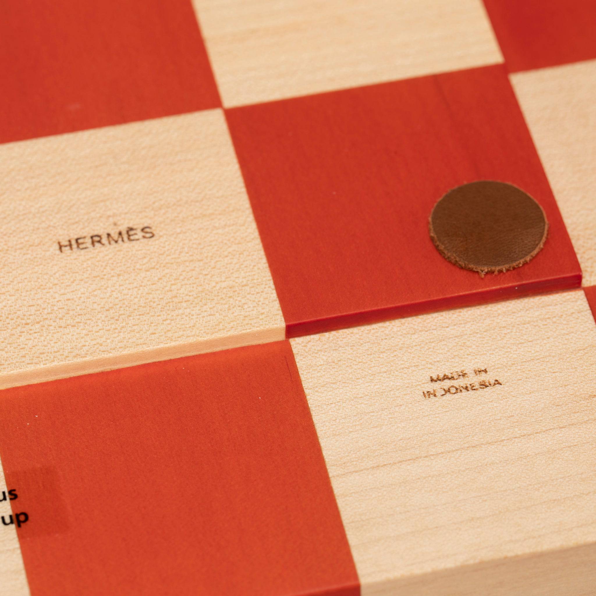 HERMES HORSECUT CHESS SET PAPRIKA MAPLE WOOD - On Repeat