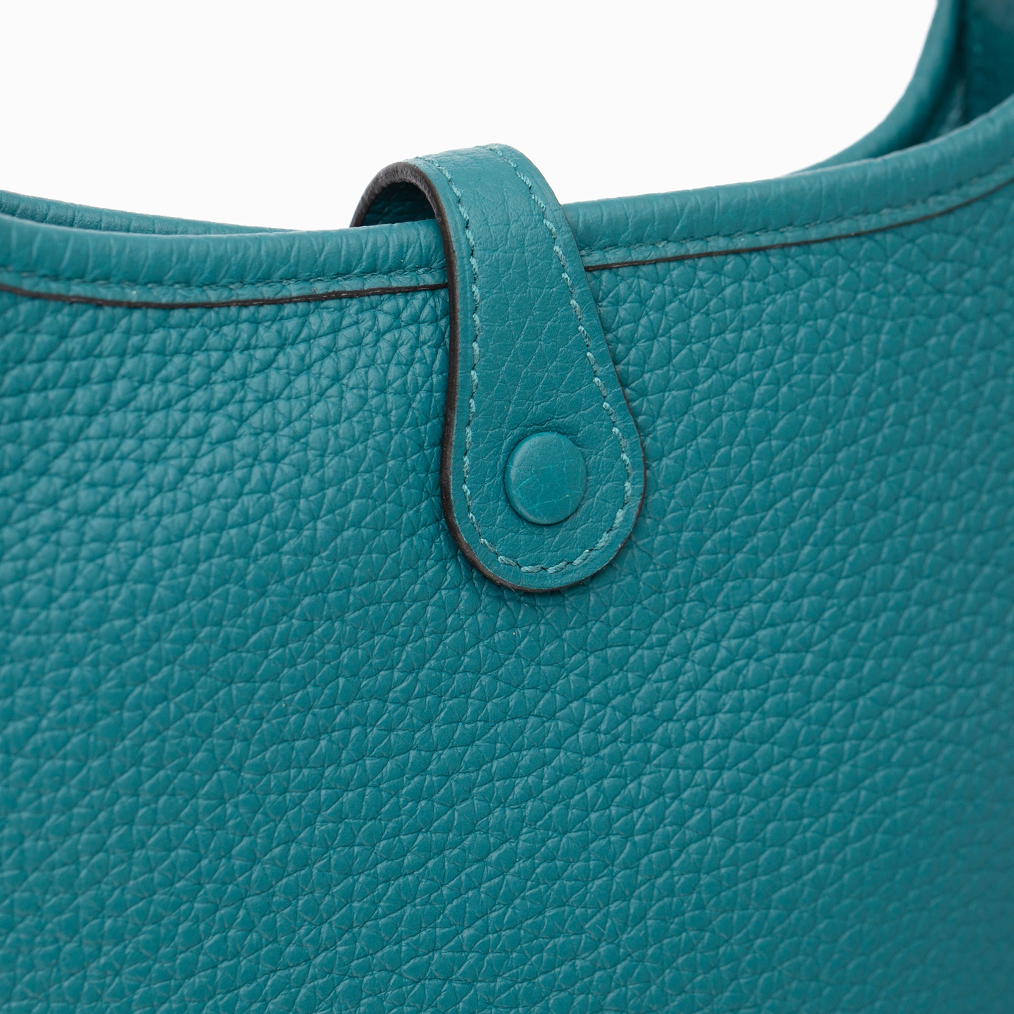 HERMES EVELYNE 16CM VERT BOSPHORE CLEMENCE LEATHER GOLD HARDWARE - On Repeat