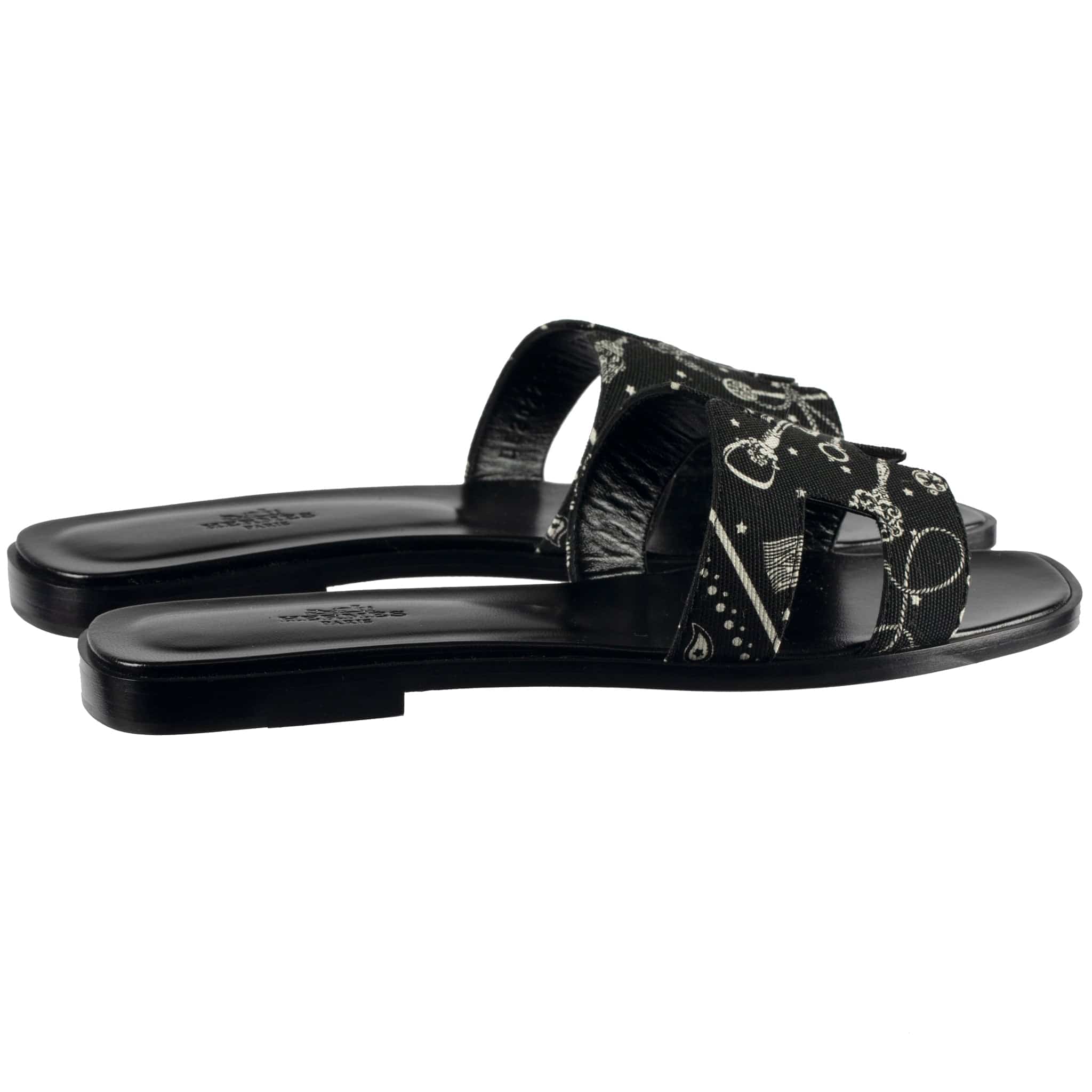 HERMES ORAN SANDAL BLACK SMOOTH LEATHER WITH CANVAS PATTERN 38 FR - On Repeat