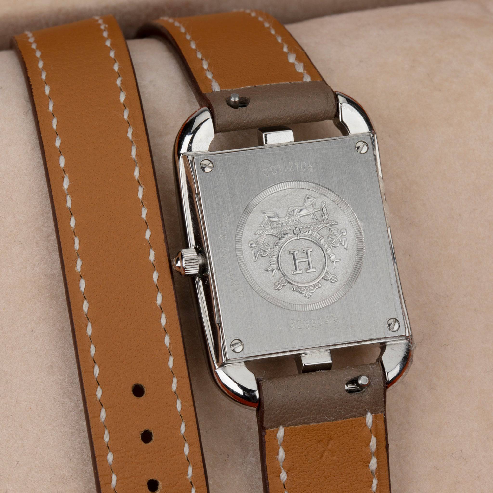 HERMES CAPE COD WATCH DOUBLE TOUR ETOUPE SWIFT LEATHER PALLADIUM HARDWARE - On Repeat