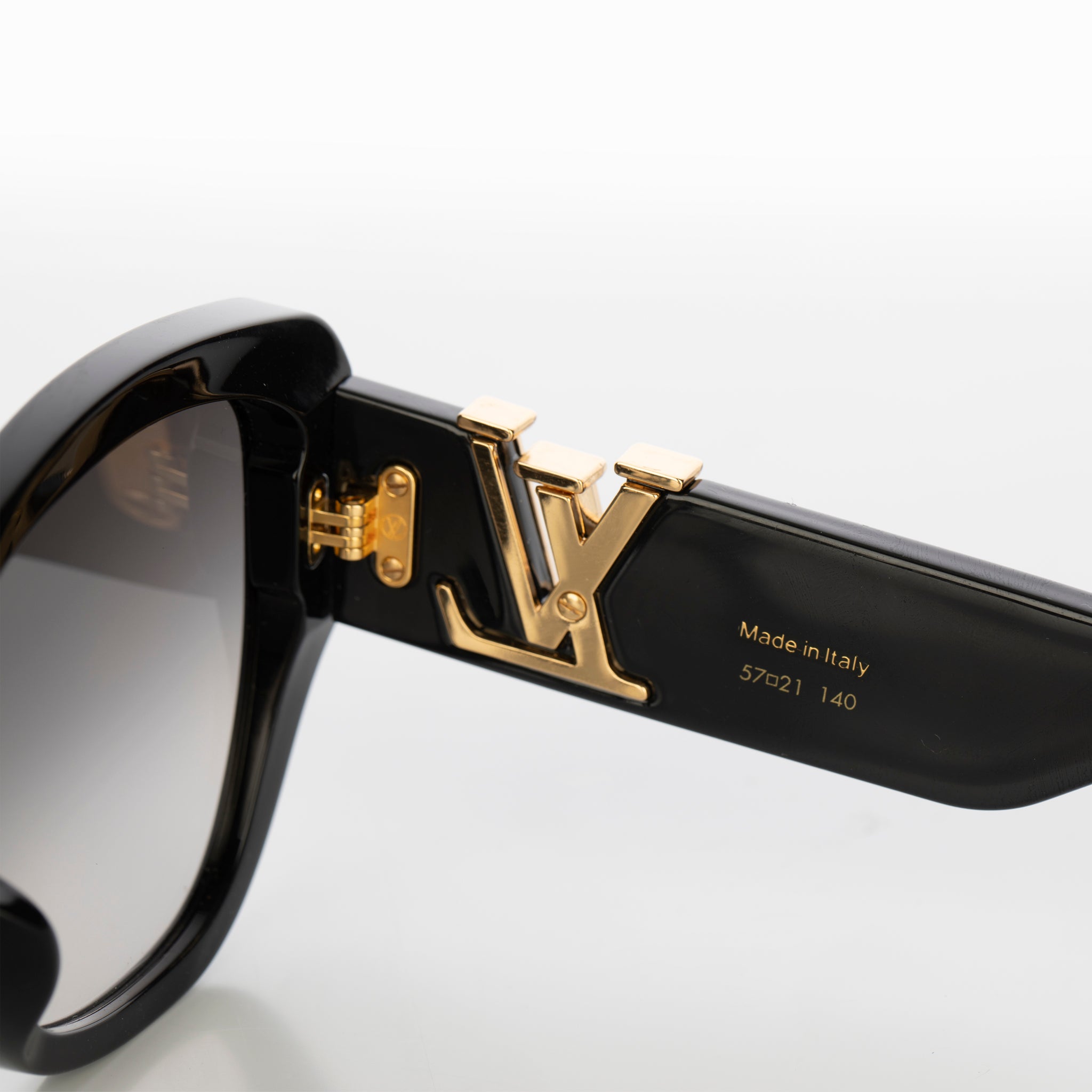 Louis Vuitton Icon Cat Eye Sunglasses | Black