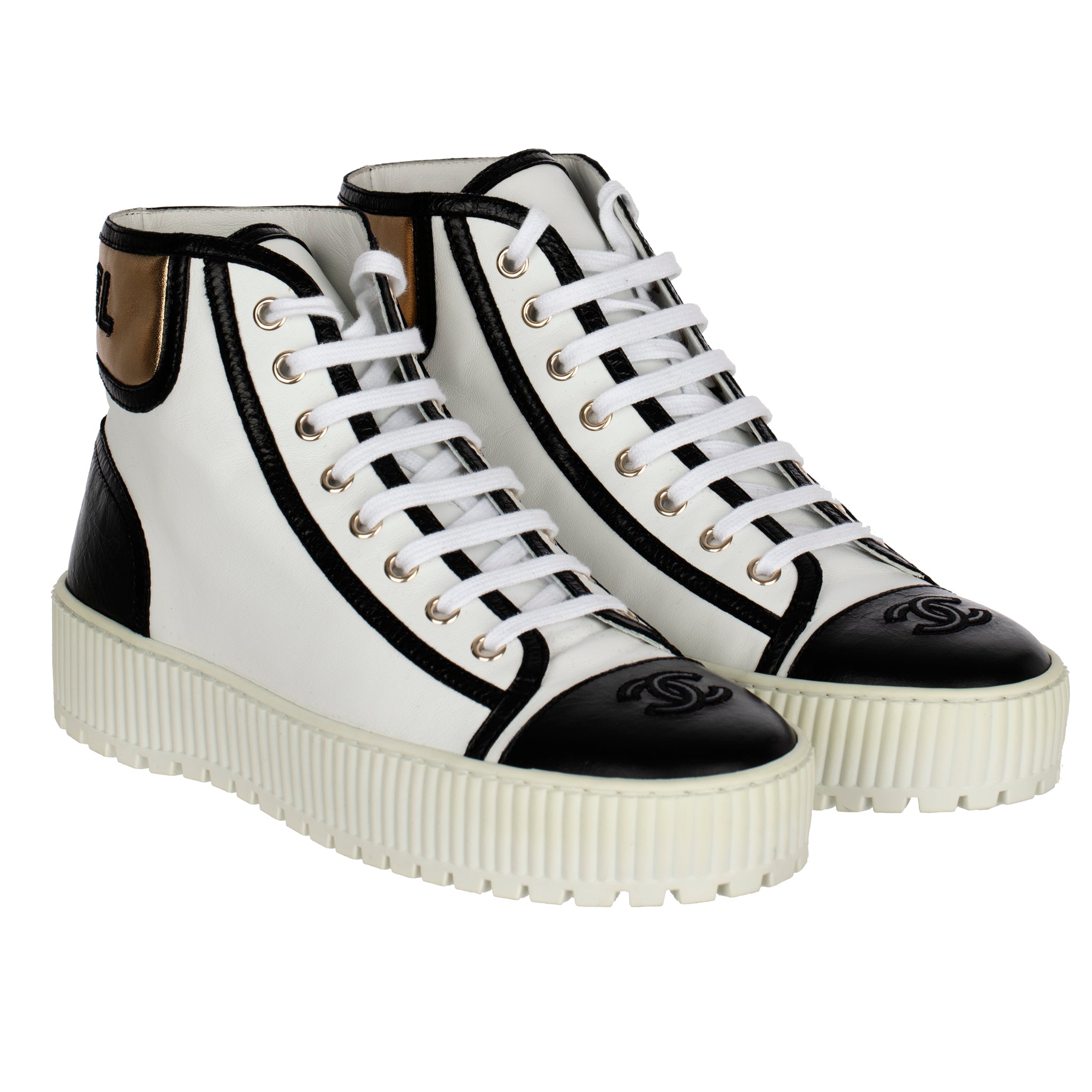 Chanel High Tops Black & White 37.5 FR