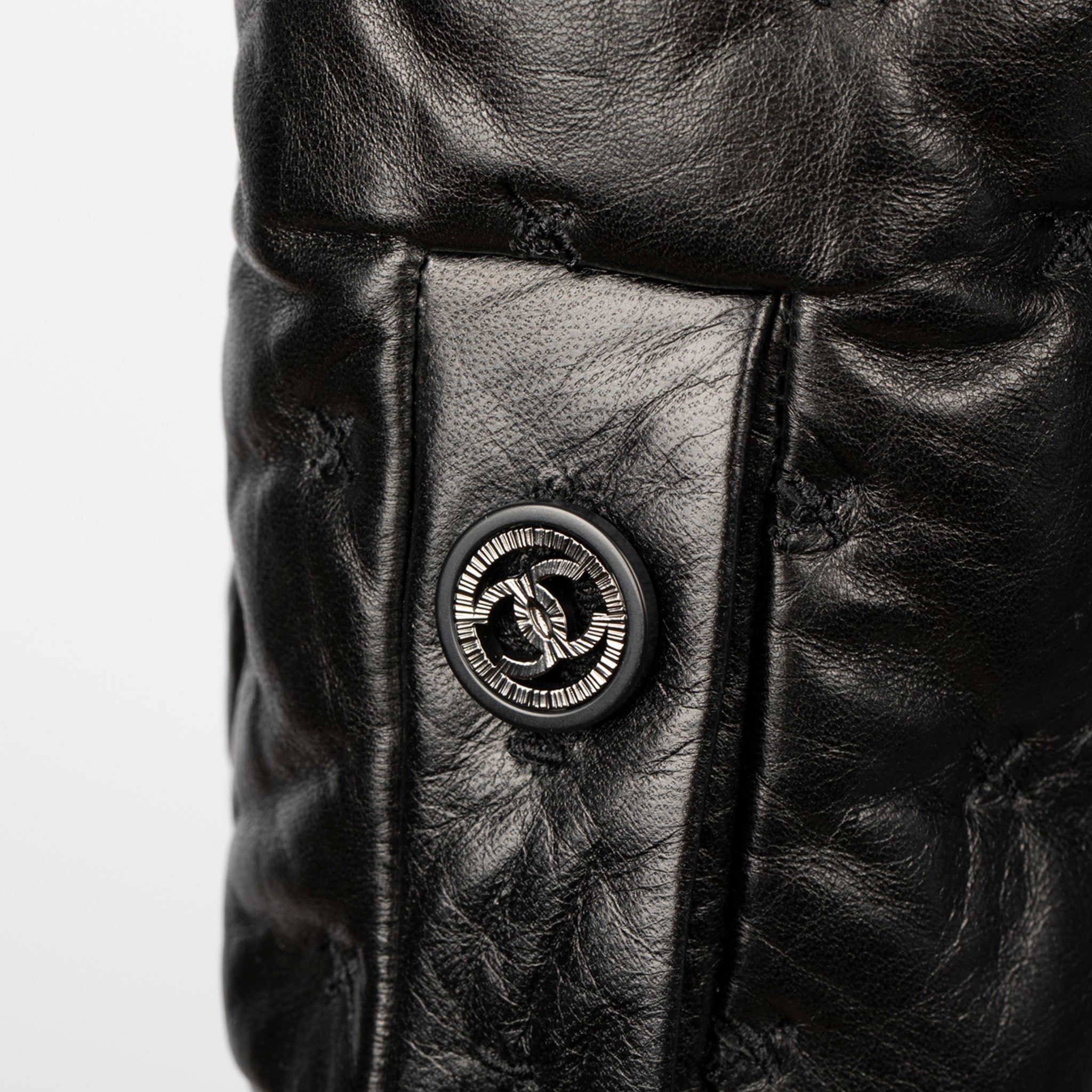 CHANEL BLACK QUILTED LEATHER JACKET 38 FR - On Repeat