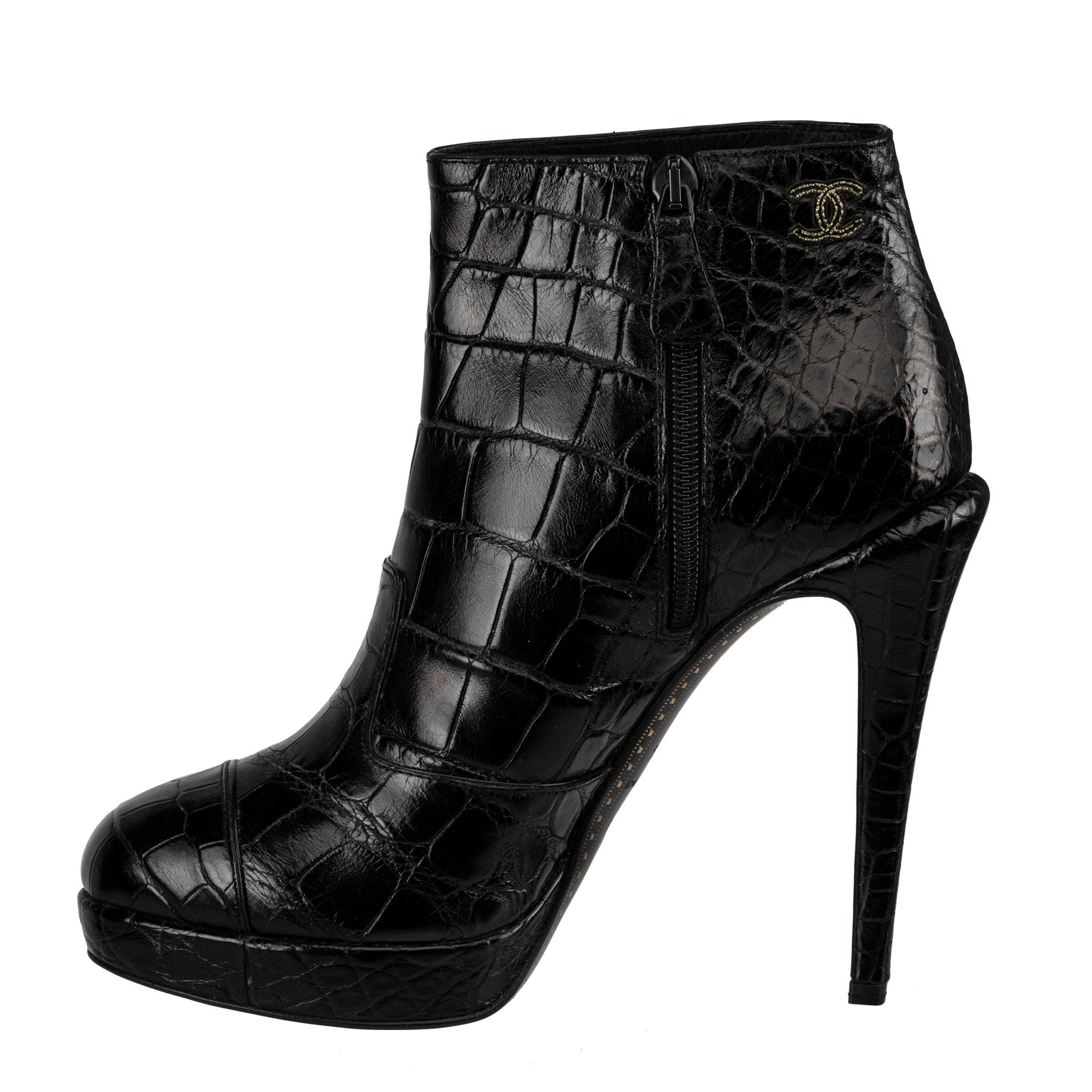 CHANEL BLACK MATTE CROCODILE LEATHER PLATFORM ANKLE BOOTS 38.5 FR - On Repeat