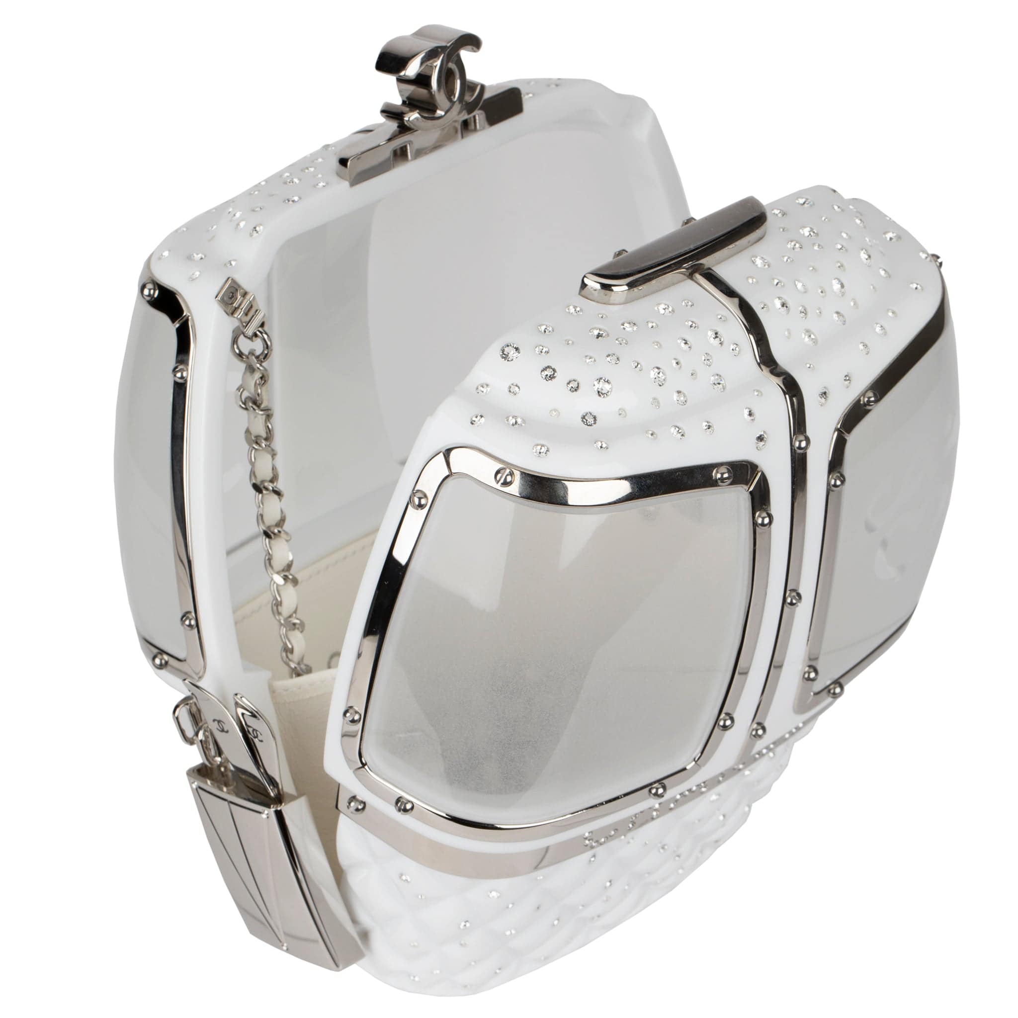 CHANEL MINAUDIÈRE LIMITED EDITION WHITE SNOW GONDOLA SILVER-TONE HARDWARE - On Repeat