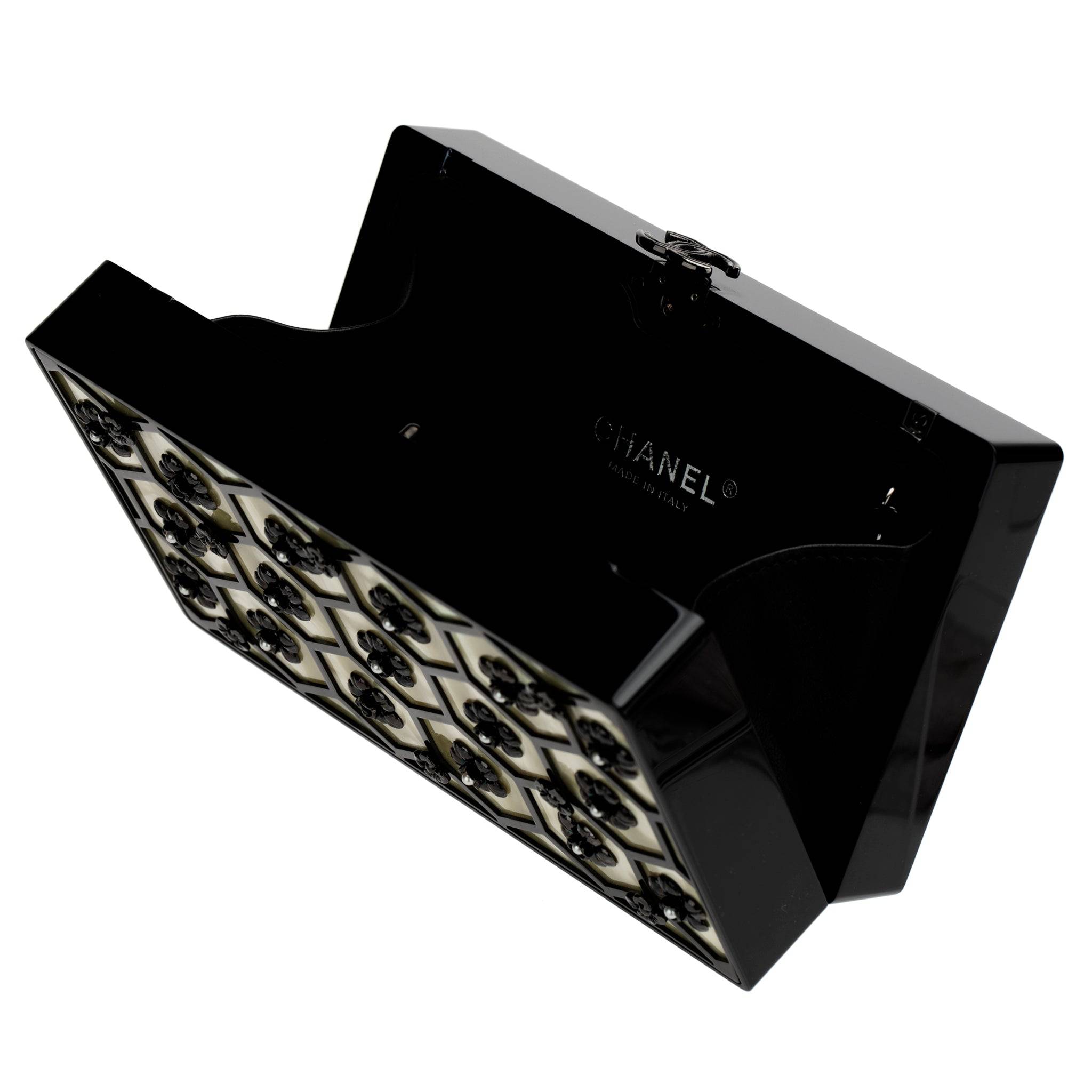 CHANEL MINAUDIÈRE LIMITED EDITION MOTHER-OF-PEARL BLACK HARDWARW - On Repeat