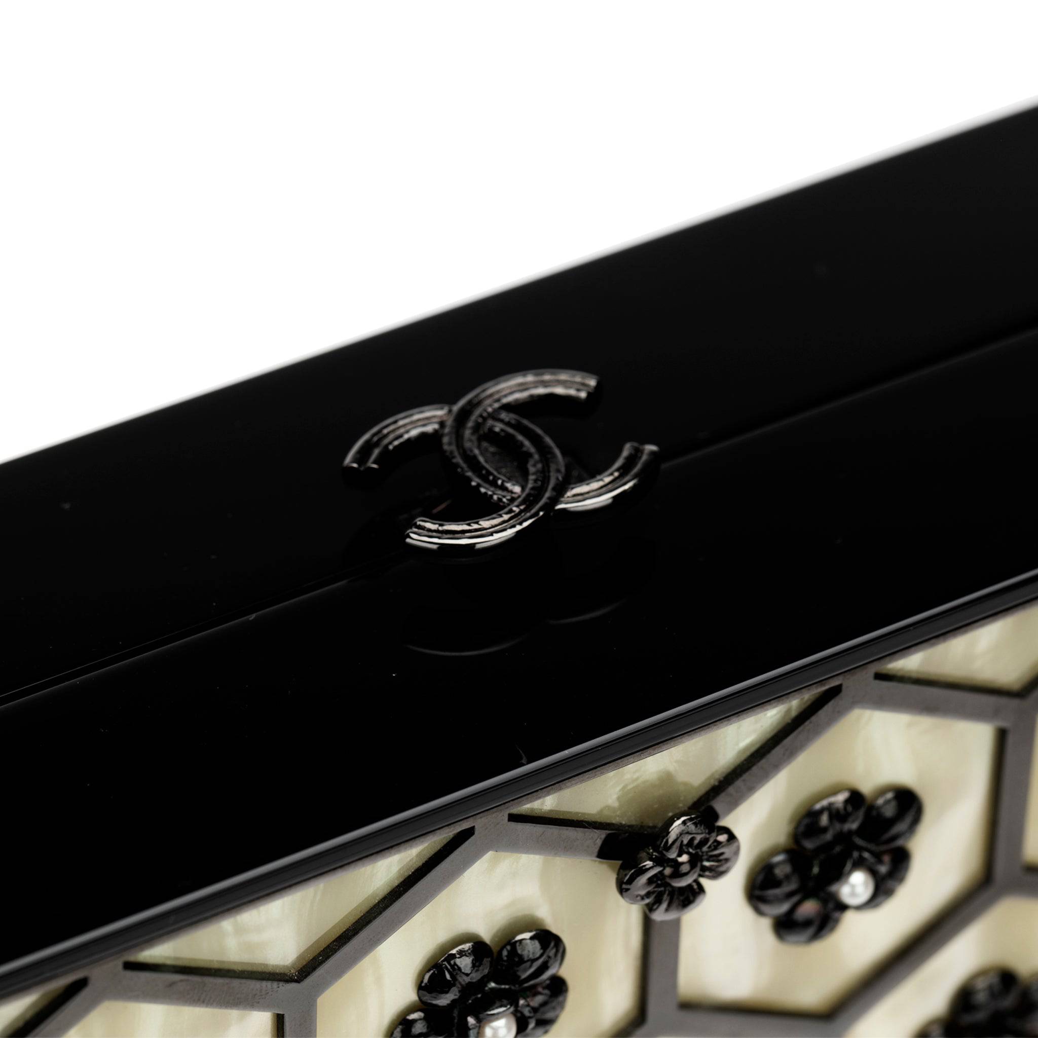 CHANEL MINAUDIÈRE LIMITED EDITION MOTHER-OF-PEARL BLACK HARDWARW - On Repeat