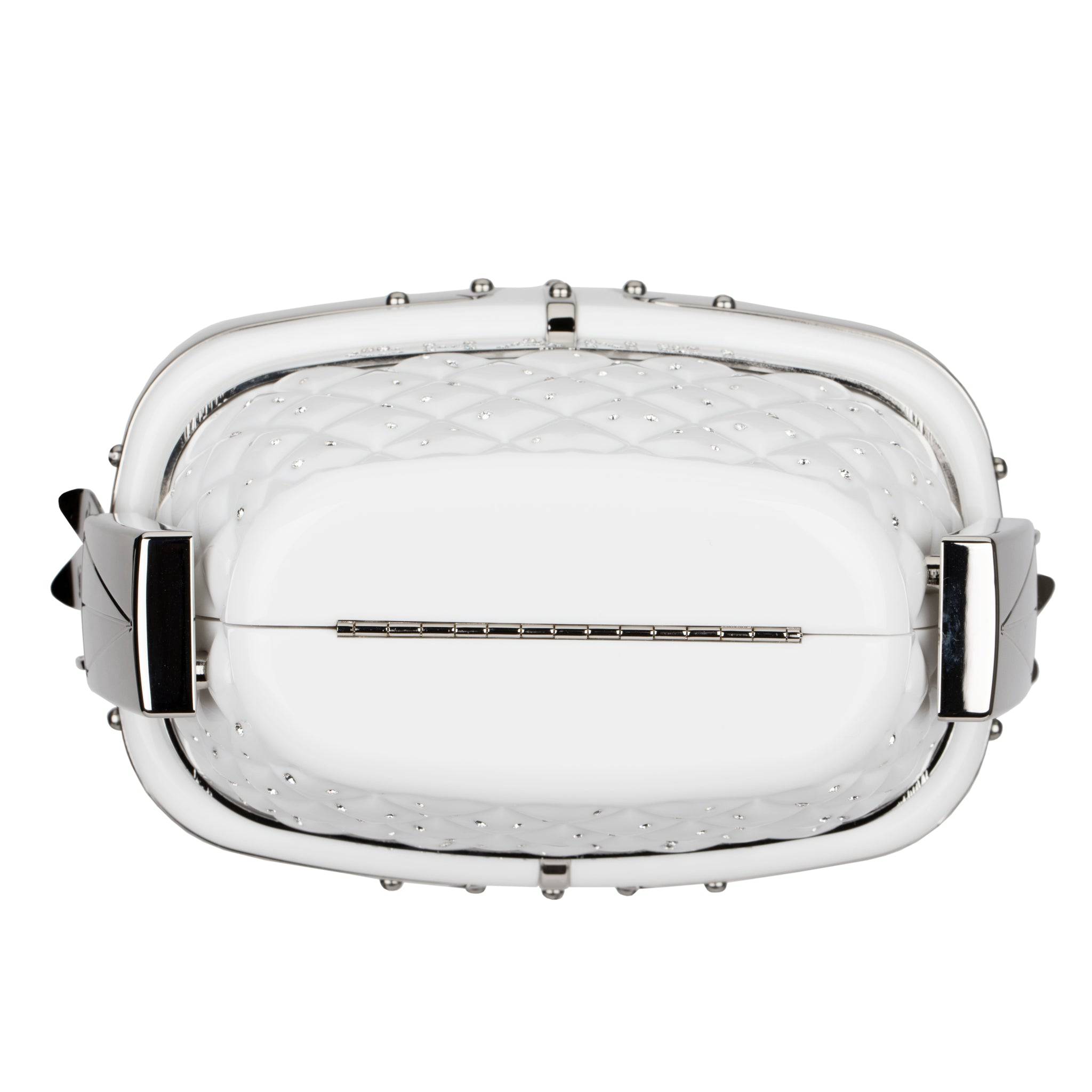 CHANEL MINAUDIÈRE LIMITED EDITION WHITE SNOW GONDOLA SILVER-TONE HARDWARE - On Repeat