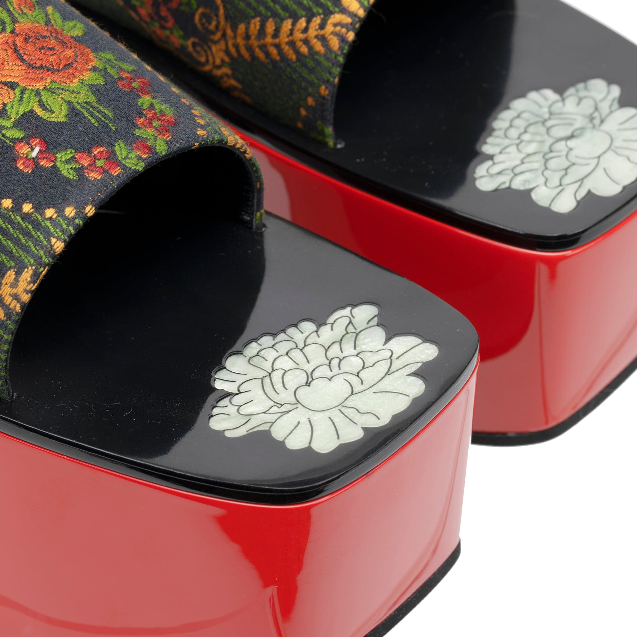 GUCCI PLATFORM ROSE SLIDES RED 38 IT - On Repeat