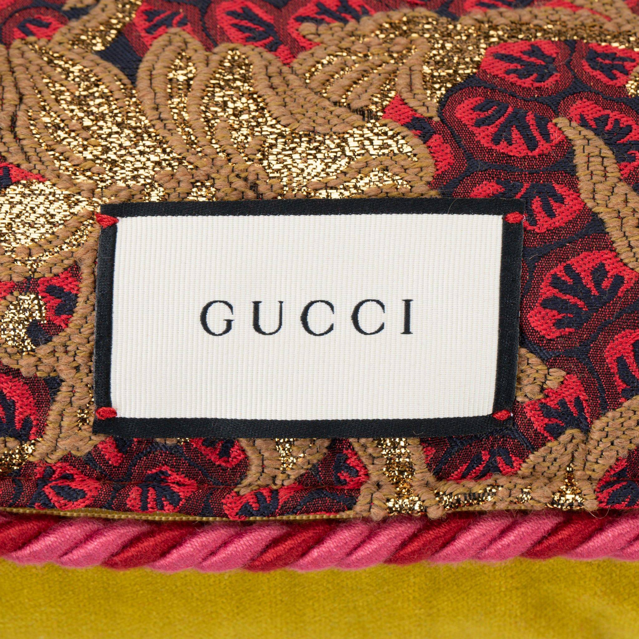 GUCCI CHARTREUSE VELVET SQUARE CUSHION WITH SAPANIEL EMBROIDERY - On Repeat