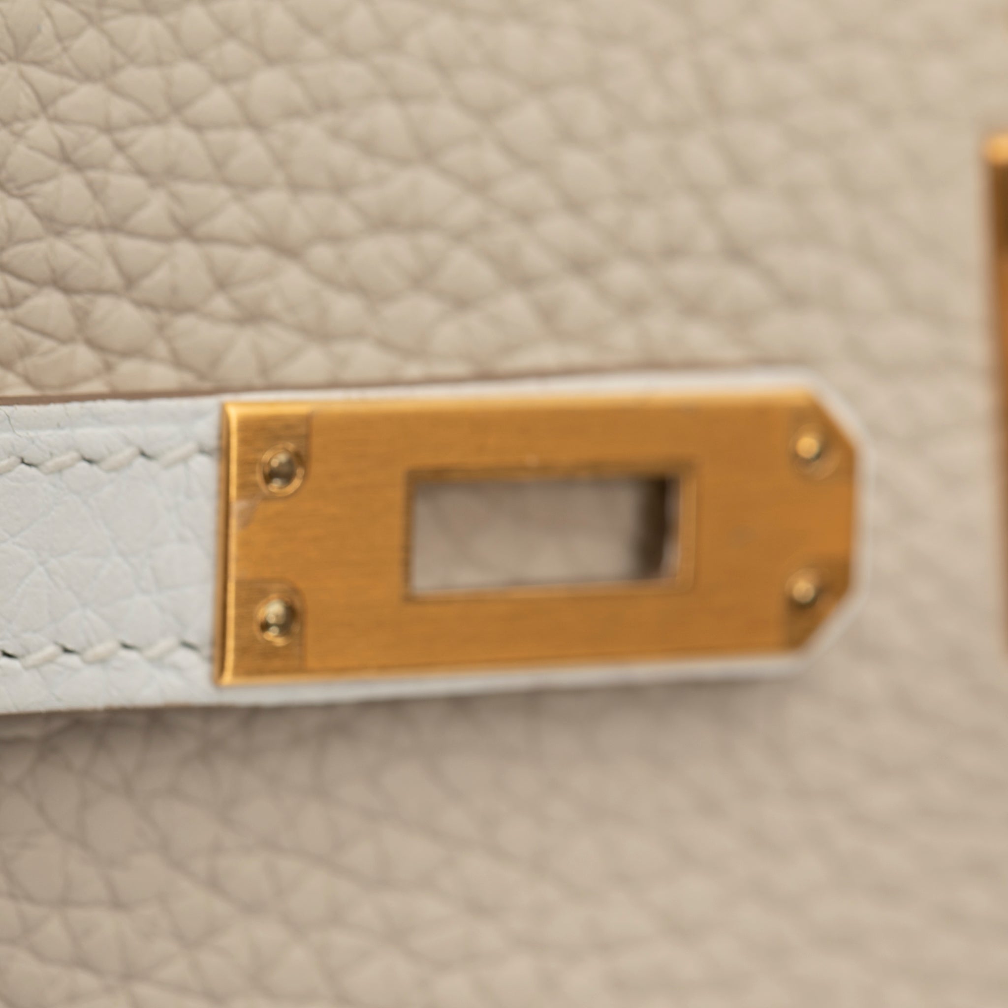 HERMES KELLY 25CM SPECIAL ORDER WHITE & CRAIE CLEMENCE LEATHER BRUSHED GOLD HARDWARE - On Repeat