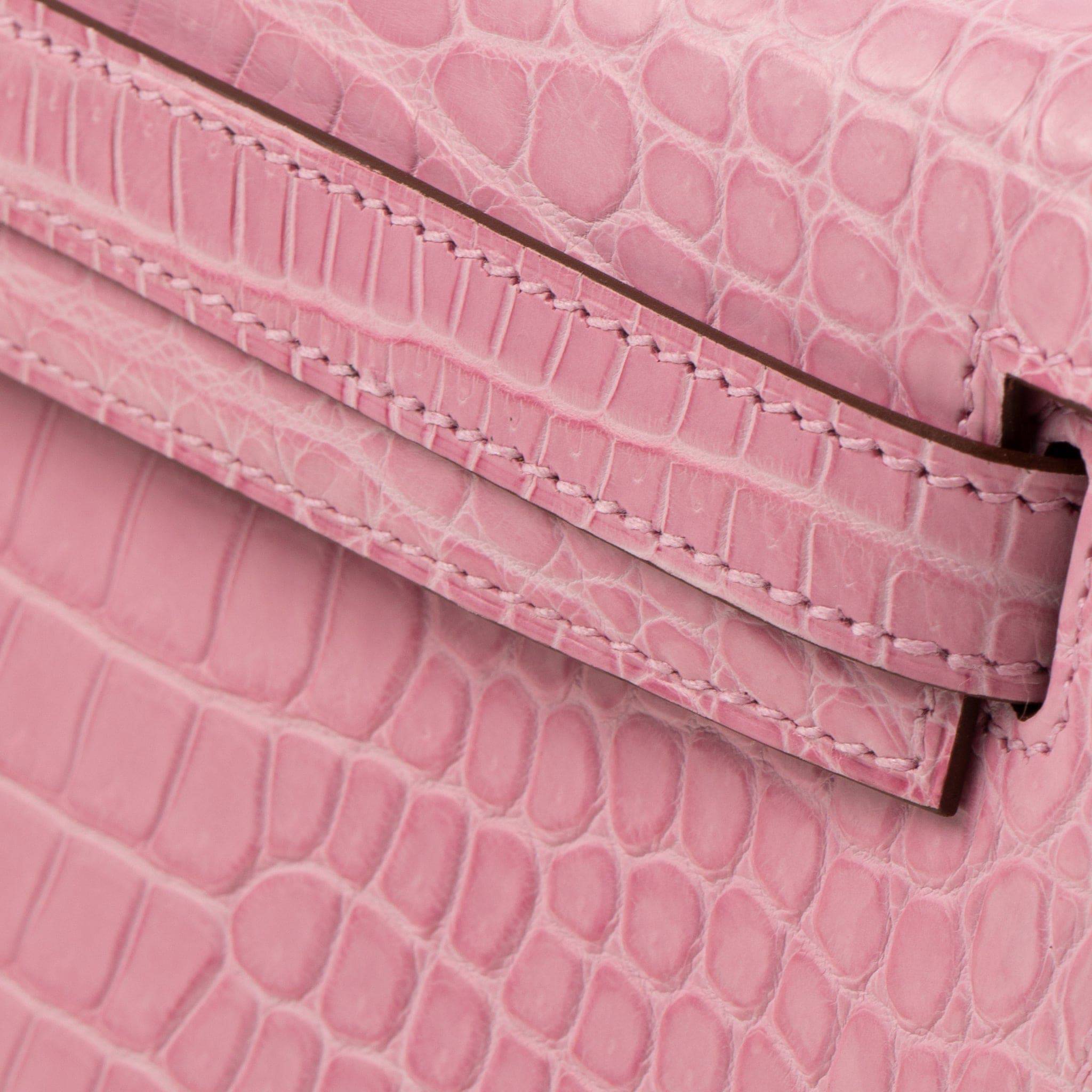 HERMES KELLY CUT BUBBLEGUM MATTE POROSUS CROCODILE GOLD HARDWARE - On Repeat