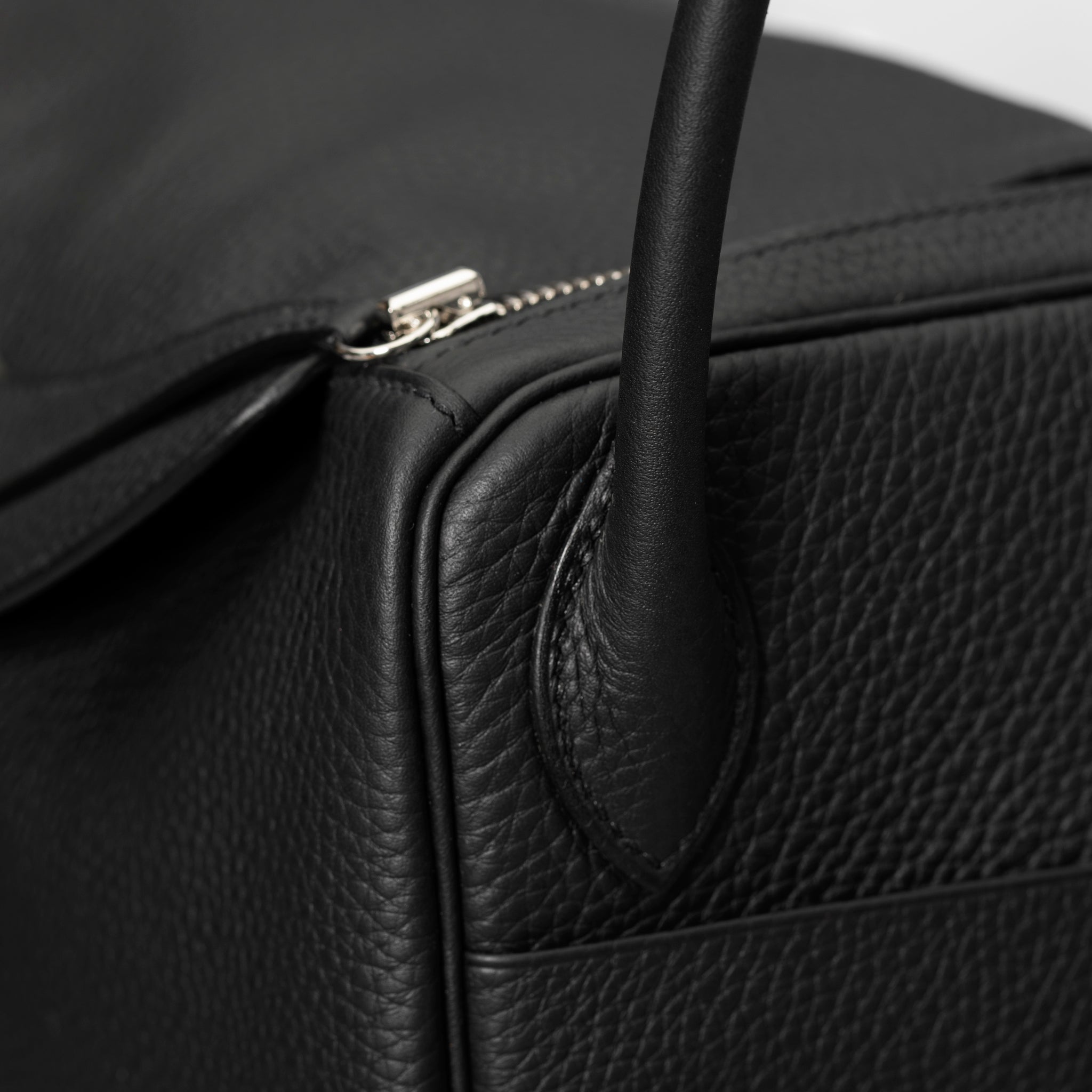 HERMES LINDY 30CM BLACK CLEMENCE LEATHER PALLADIUM HARDWARE - On Repeat